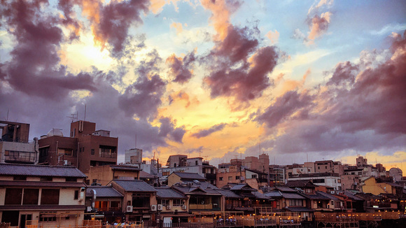 鸭川夕阳